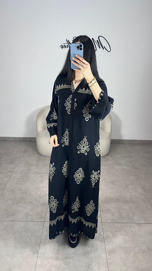 Robe noir à motif beige